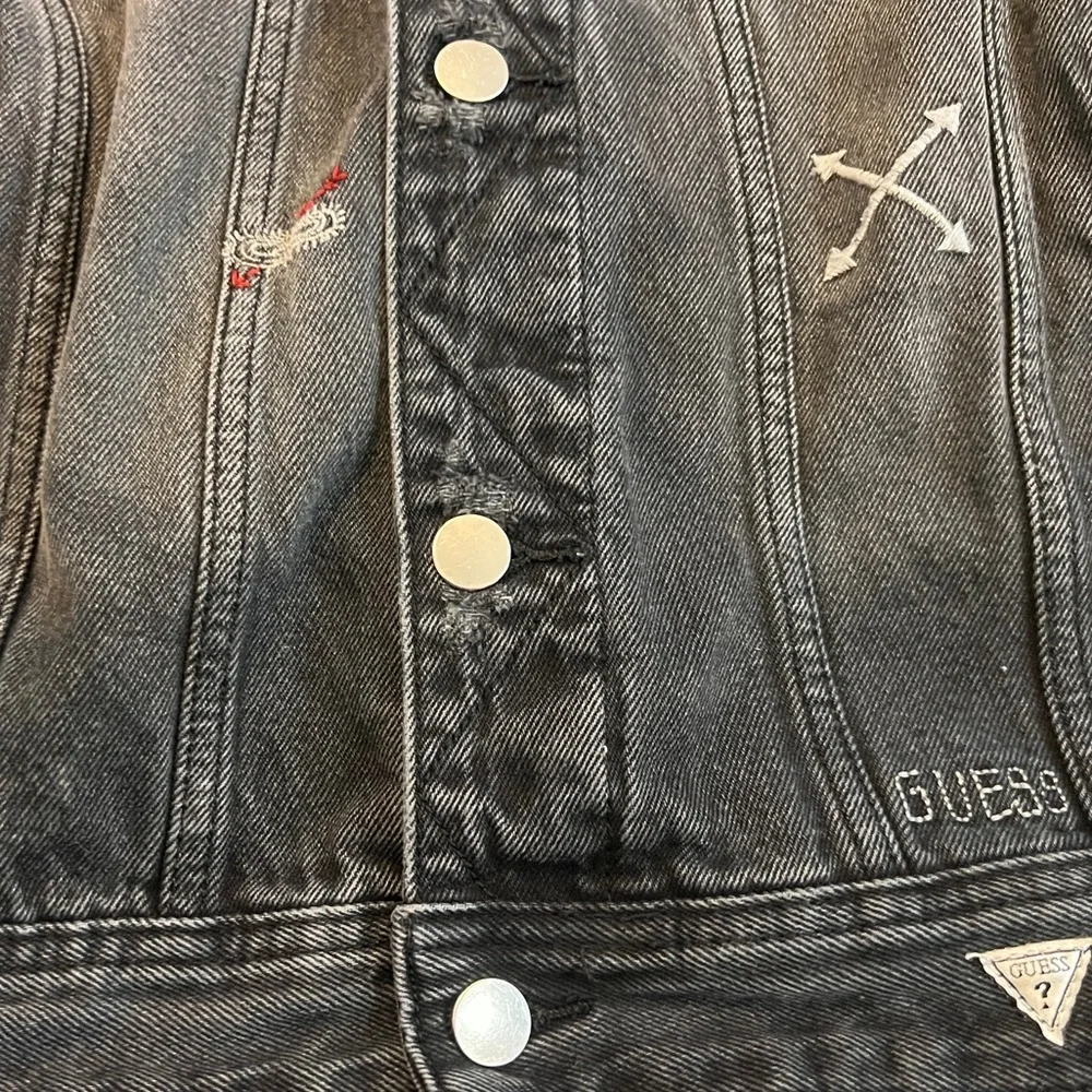 Guess Los Angeles Dillon Deconstructed Denim Jacket - size L​ - Picture 5 of 12